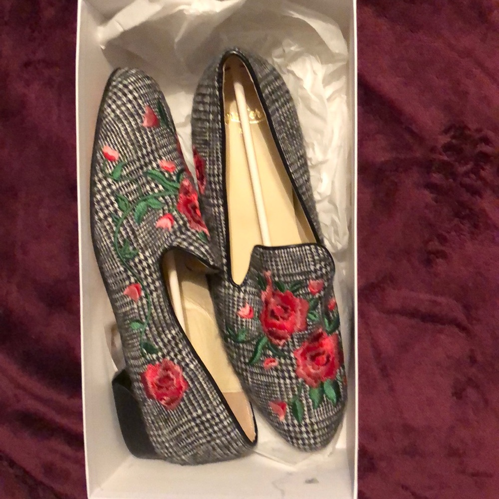 Shoes - Picture 2 of 3